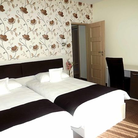West Plaza Residence Bukarest Rum bild
