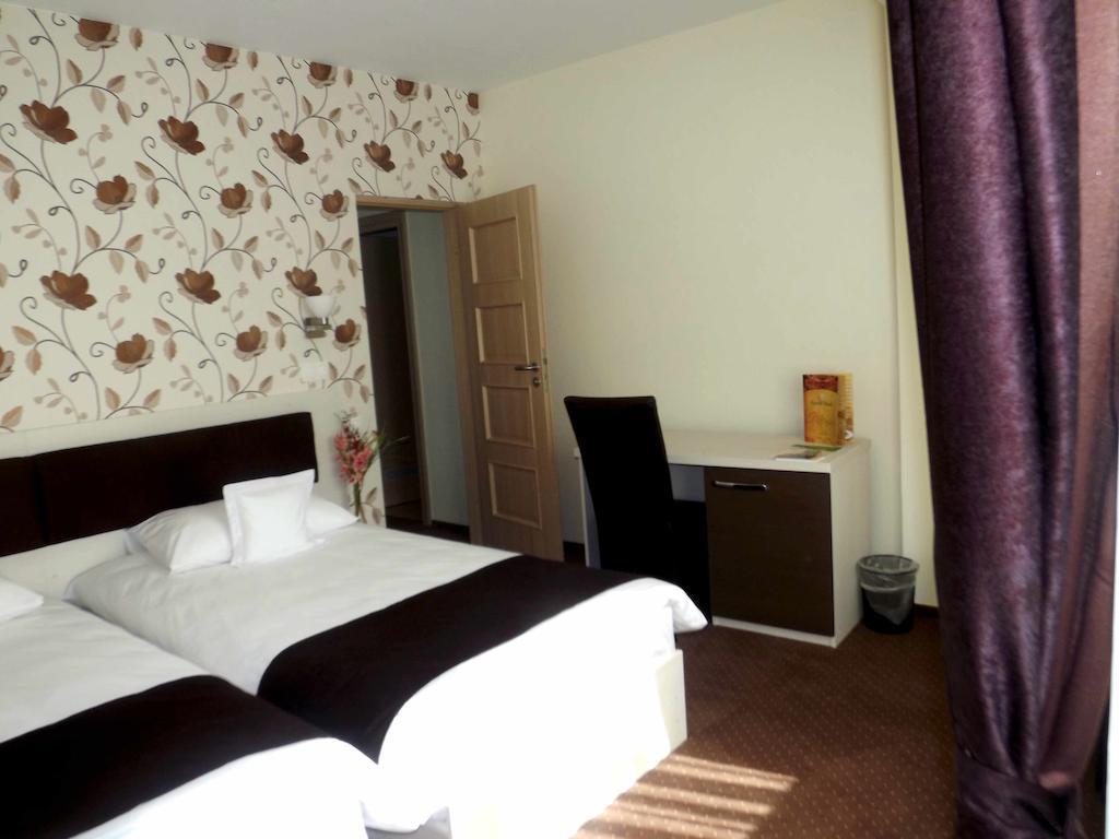 West Plaza Residence Bukarest Rum bild