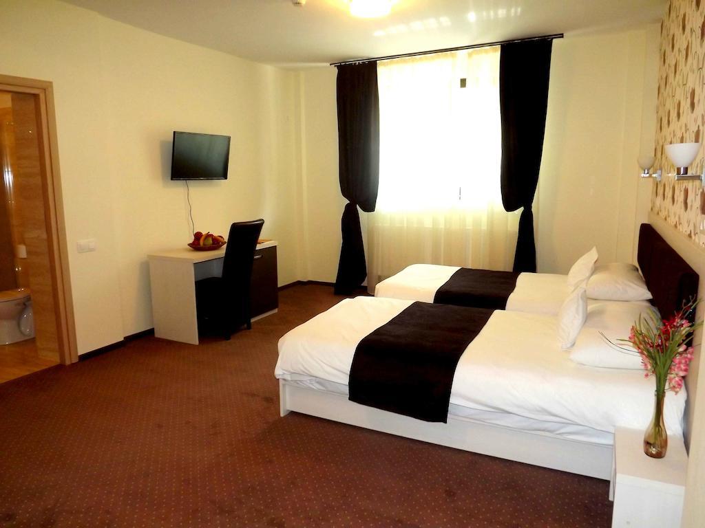 West Plaza Residence Bukarest Rum bild